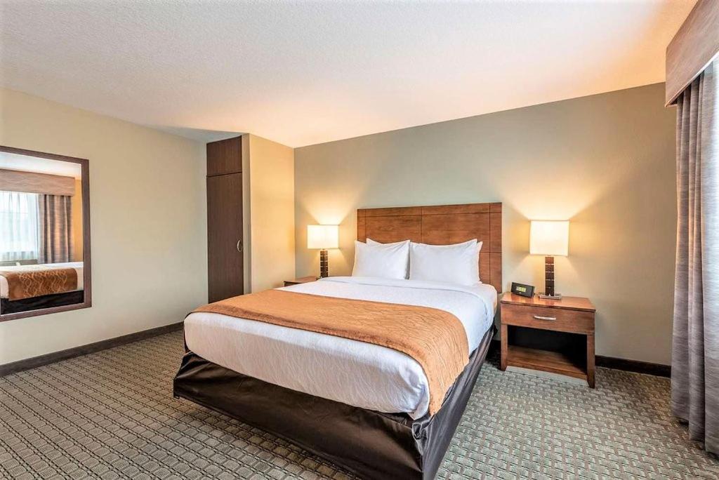 Amerivu Inn And Suites - Chisago City Екстериор снимка