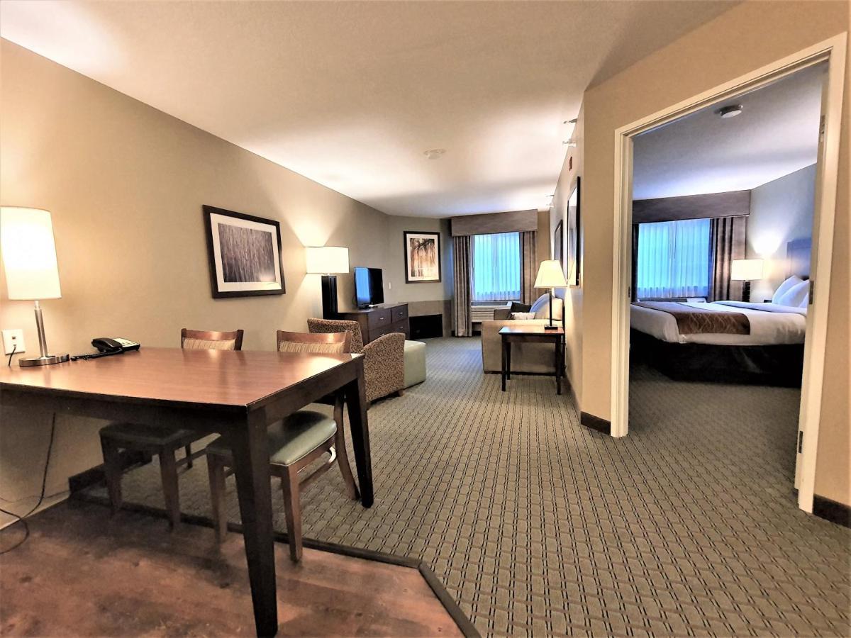 Amerivu Inn And Suites - Chisago City Екстериор снимка