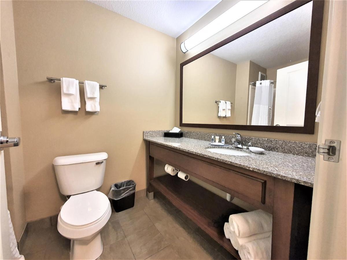Amerivu Inn And Suites - Chisago City Екстериор снимка
