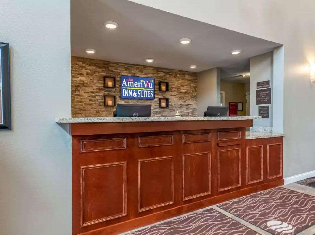Amerivu Inn And Suites - Chisago City Интериор снимка