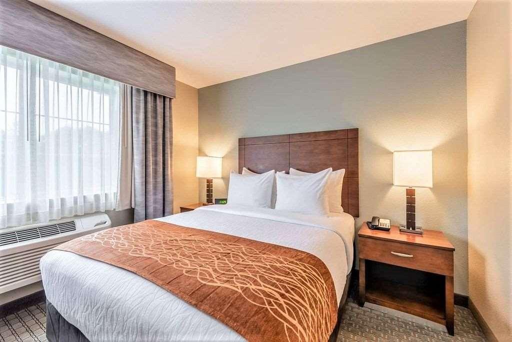 Amerivu Inn And Suites - Chisago City Стая снимка